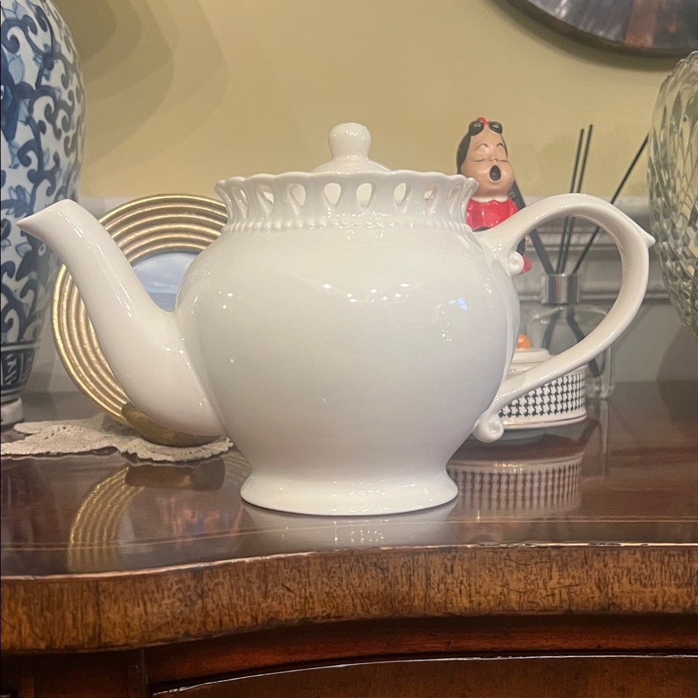 Godinger White Teapot